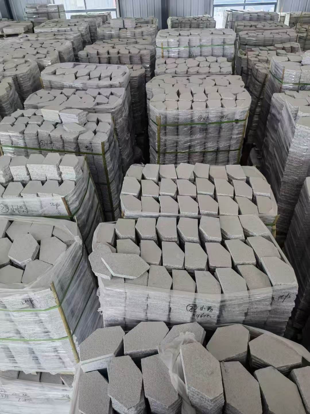 台州芝麻白石材冰裂纹，碎拼。