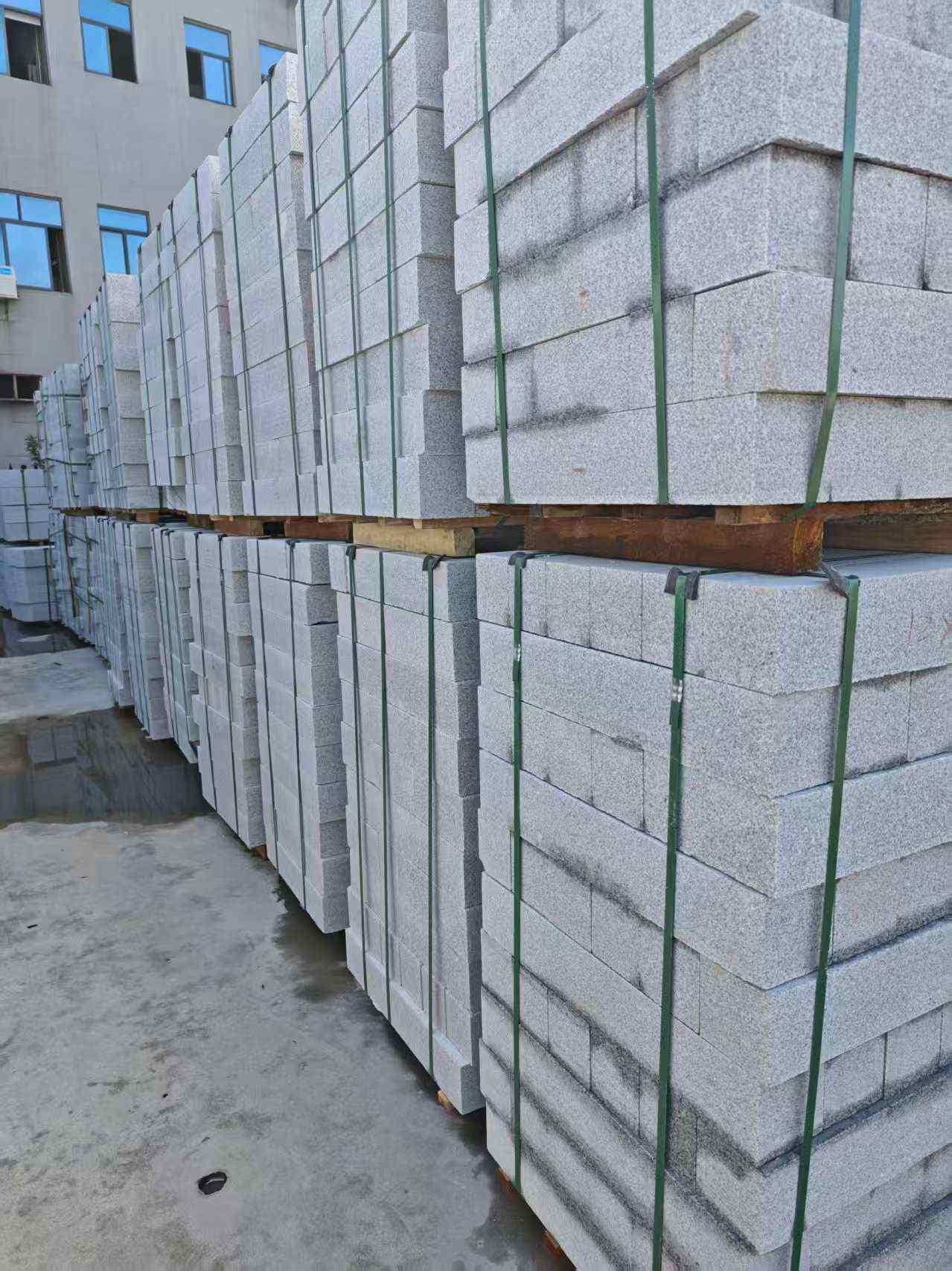 台州芝麻白路牙石，路侧石